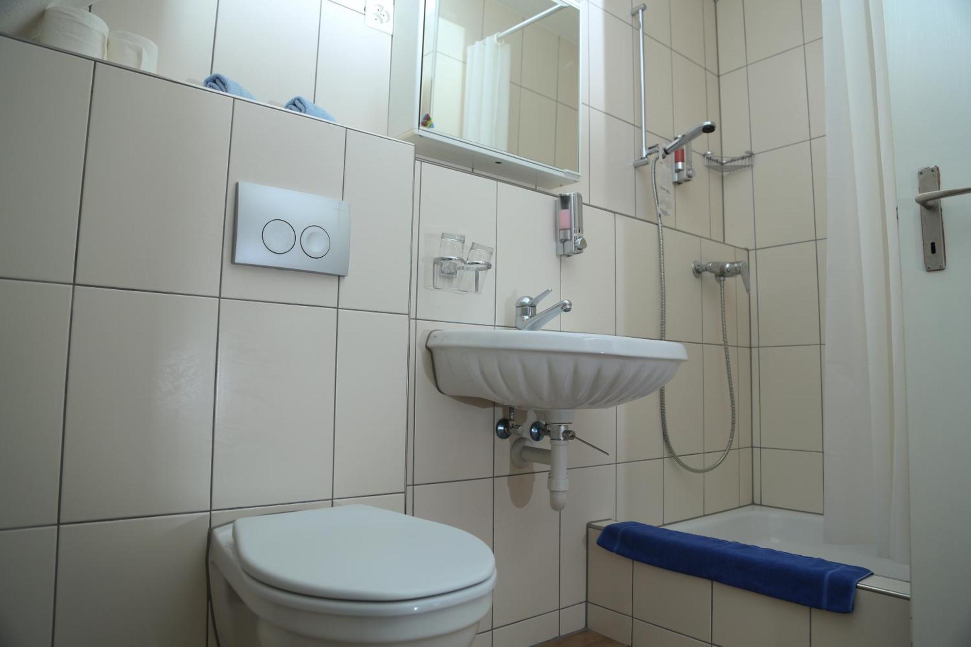 Gasthof Adler Frick Habitación foto